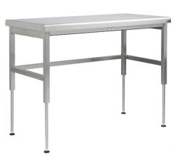 Table en inox à niveau variable électrique 1200x700, montrée en position haute. Cette table réglable en hauteur de 700 mm à 1100 mm est conçue pour une utilisation dans les cuisines professionnelles, centres de formation, et milieux hospitaliers, offrant 